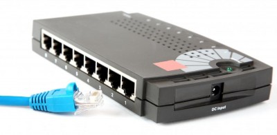 OSNOVO E-PoE/1 - PoE удлинитель 10M/100M Fast Ethernet до 200м (до 22W).Увеличение расстония передачи данных + питание на 100м. При каскадном подключе